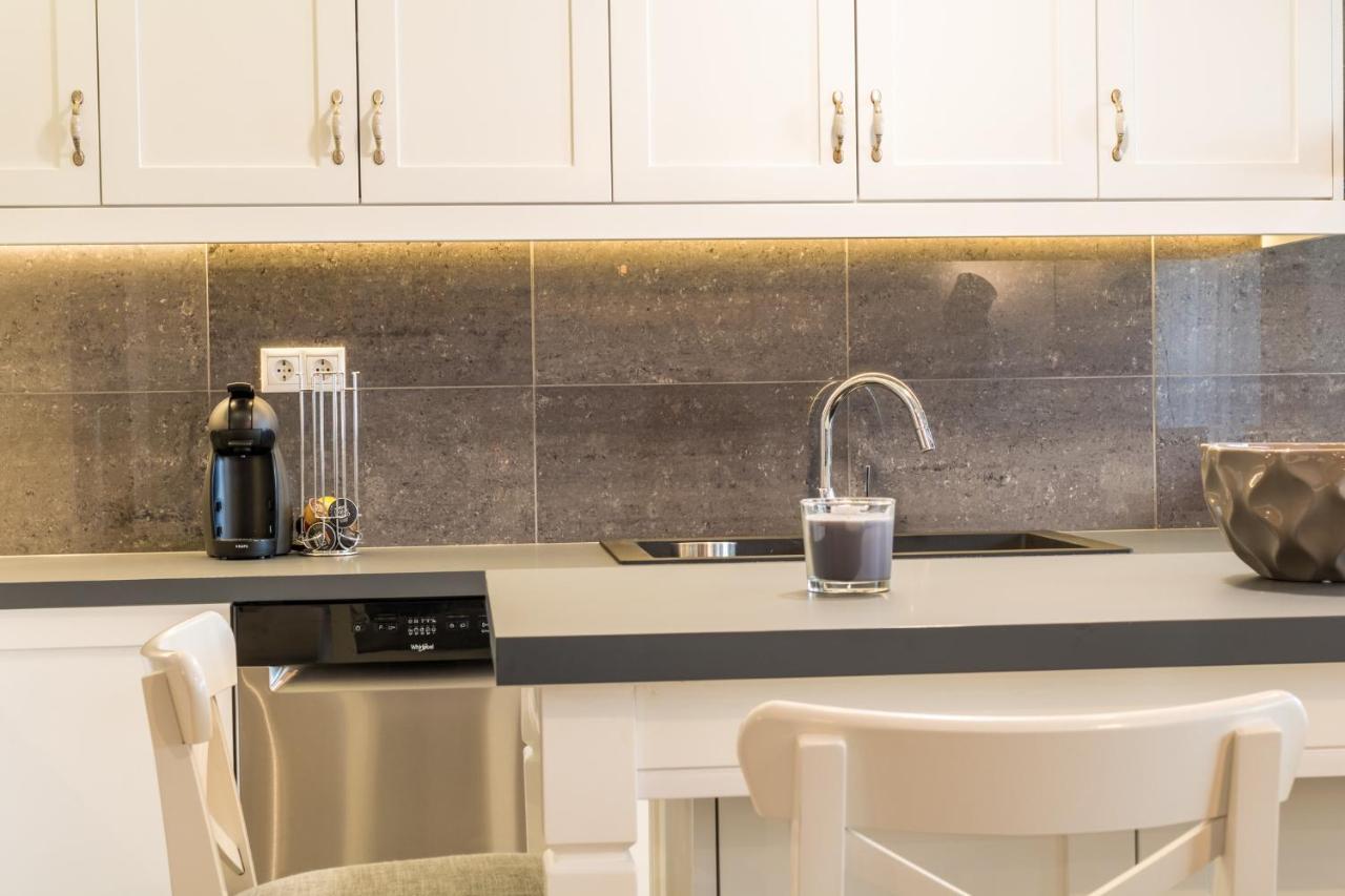 Comfortable And Spacious 2 Bdr Apt Афины Экстерьер фото